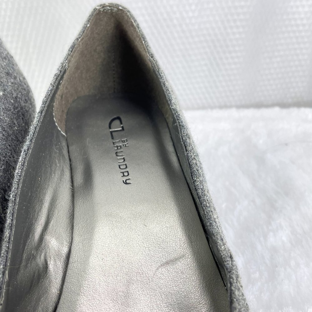 NEW! CL by LAUNDRY gray fabric wedge w/ black patent accent on toe cap SZ 10 - Picture 8 of 12